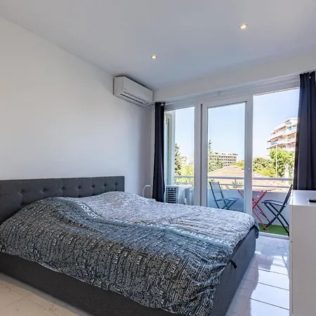 Apartman Le Cirodde One Bedroom Completely Renovated Behind The Martinez