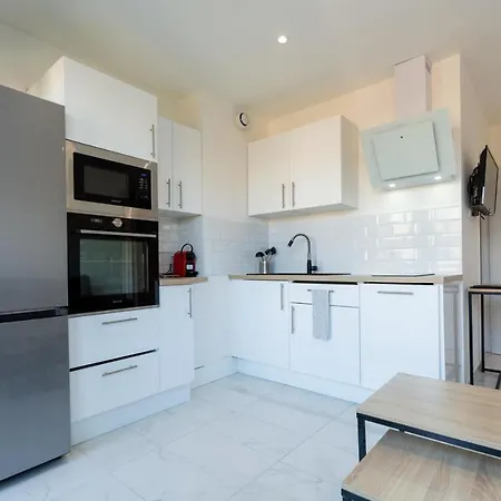 Le Cirodde One Bedroom Completely Renovated Behind The Martinez Apartamento *